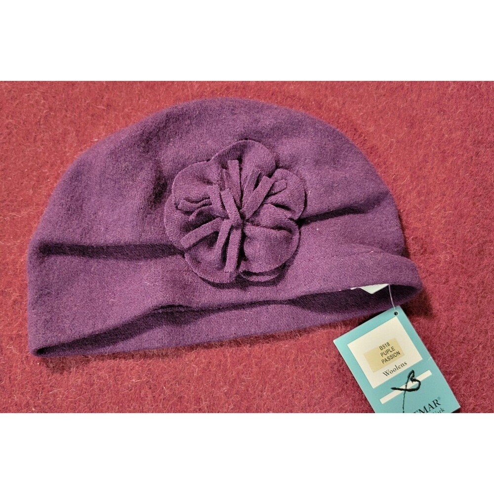 Woman's Purple 1920 Style Cloche Wool Blend Hat With Flower Accent